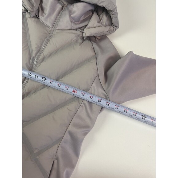 Athleta Inlet Down Puffer Jacket L Purple Lightweight Quilted Hood Outdoor - Picture 9 of 16